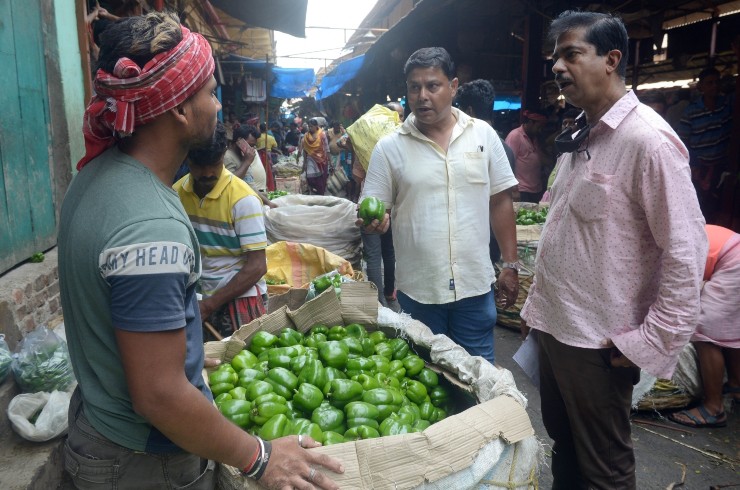 Retail inflation in December jumps to 4 month high of 5.69%; Food inflation soars to 9.53%