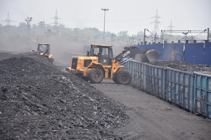 Coal imports decline in FY 2024–25, Saving over ₹60,000 crore in forex