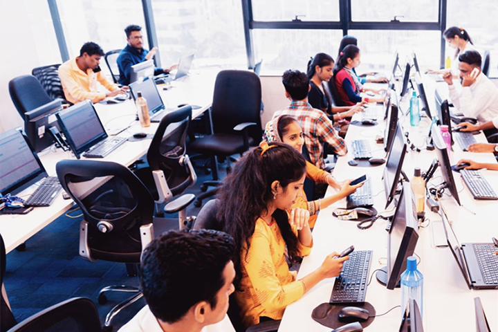 Labour market steady, yet youth joblessness signals uneven recovery