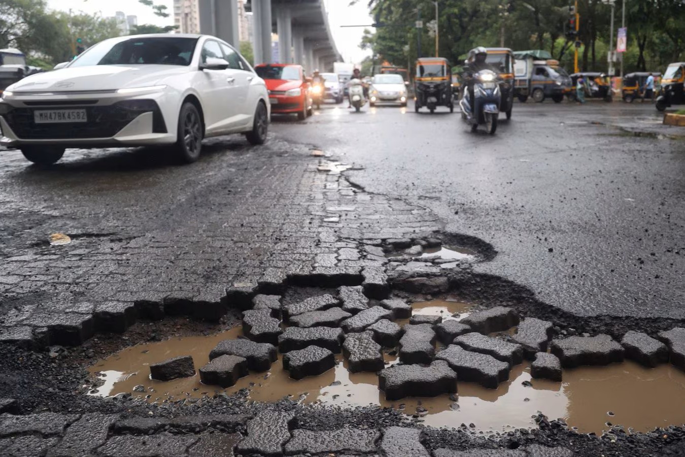 9,438 Deaths in Five Years: Pothole Fatalities Rise 53% Between 2020 and 2024 