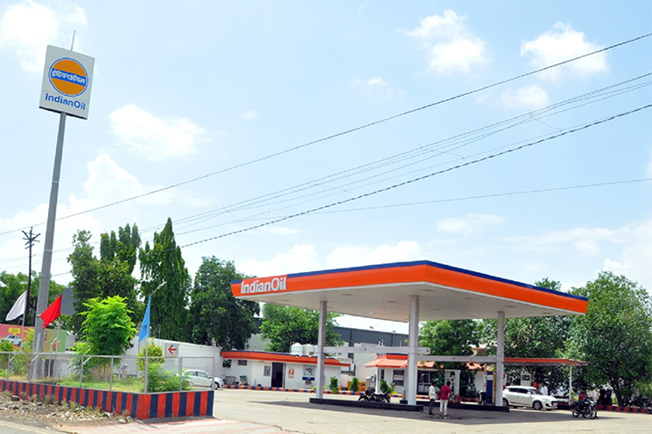 Ethanol blending breakthrough, but oil imports stay stubbornly high